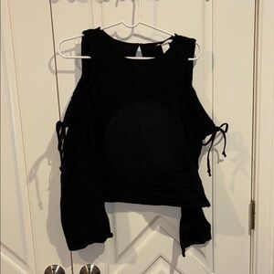 Chic Black Cold Shoulder Top